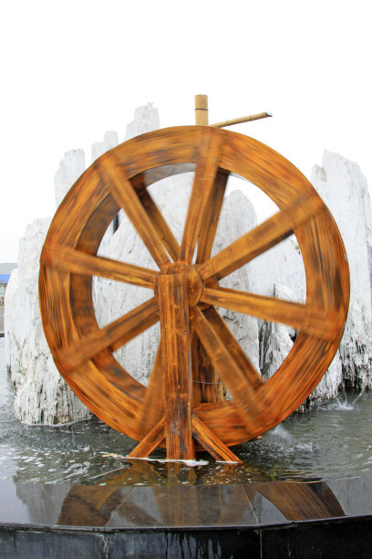 中式木制水车，特写照片图片下载
