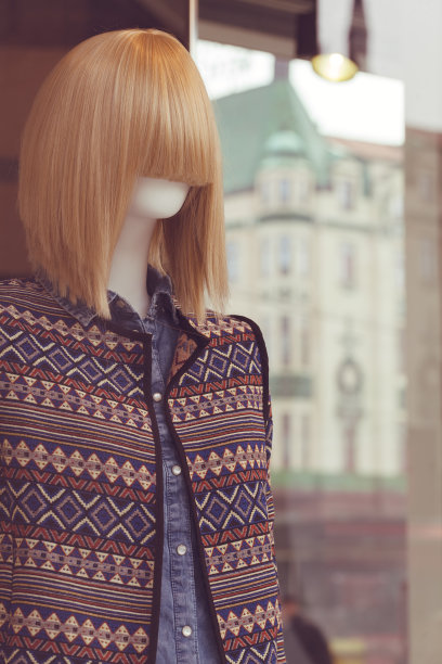 橱窗里的人体模型图片下载