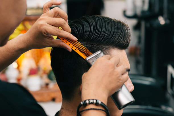 男人在理发师图片下载