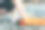 这位年轻的女子已经完成了她的海上训练。关闭橙色垫。复制空间。文本的地方图片下载