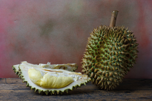 静物观，榴莲木为背景图片下载