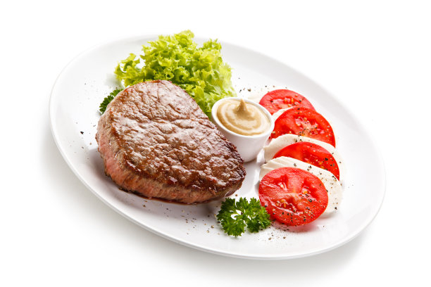 烤牛排配卡普莱沙拉图片下载