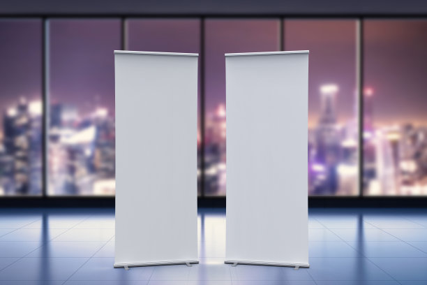 空的卷起横幅图片下载