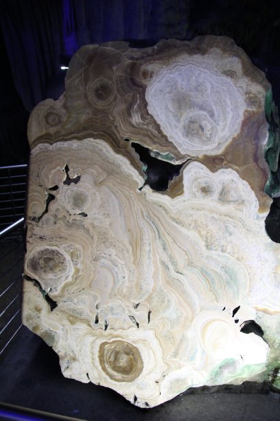 钟乳石图片下载