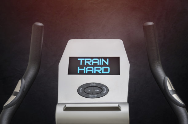 刻苦训练图片下载