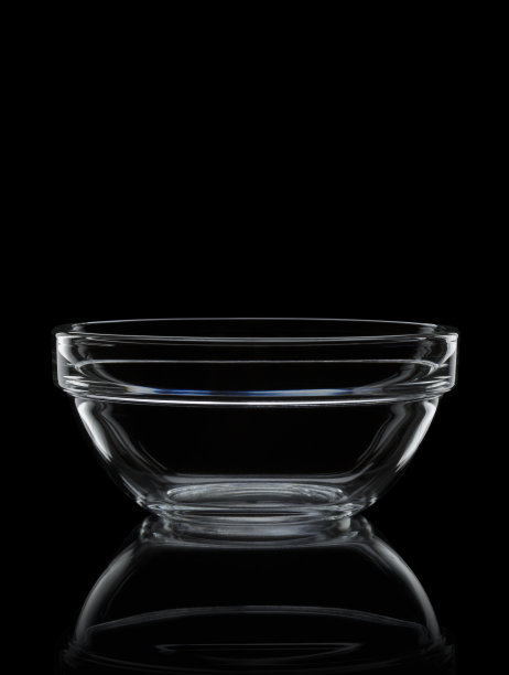 黑色玻璃碗图片下载