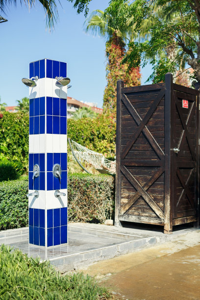 带小屋的海滩夏日淋浴图片下载