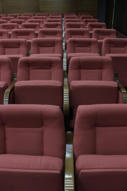 红色礼堂座位图片下载