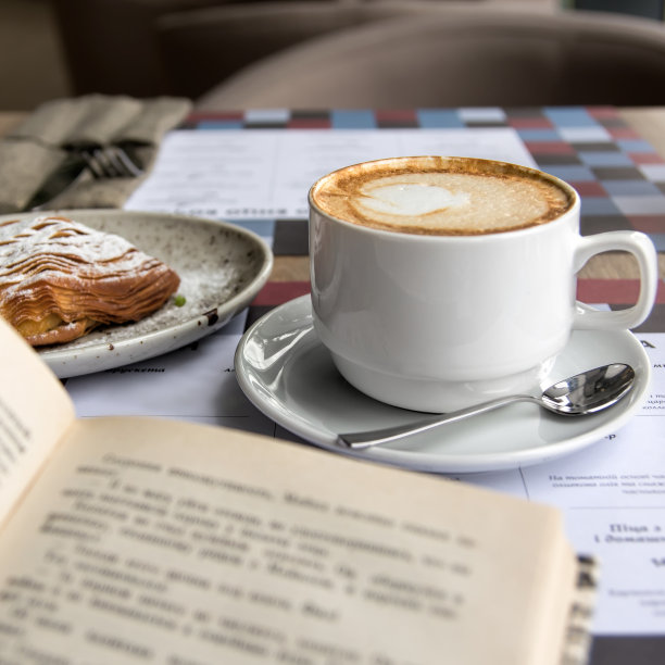 咖啡和书图片下载