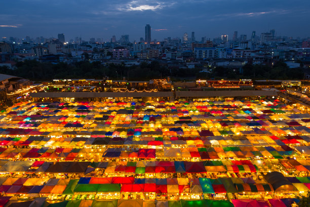 Ratchada火车夜市图片下载