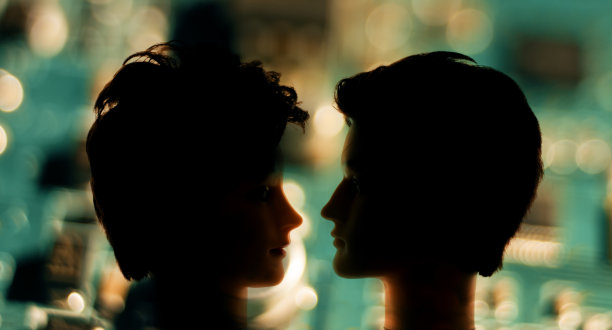 机器人头和网络人工智能大脑图片下载