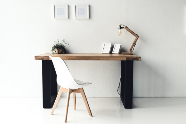 挂在办公室墙上的相框图片下载