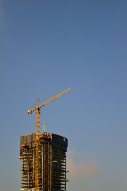 天空高起重机图片下载