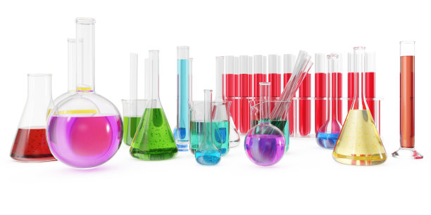 透明的玻璃化学烧瓶充满有色液体和空烧杯孤立在背景。三维渲染图片下载