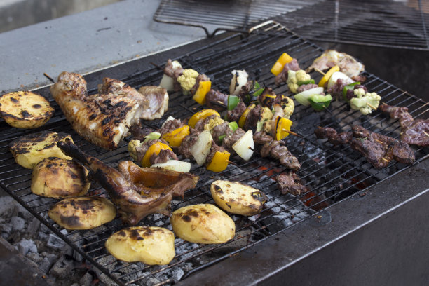 在亚洲烤肉和蔬菜图片下载