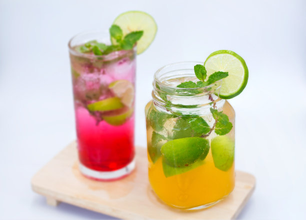 百香果莫吉托和红莓莫吉托图片下载