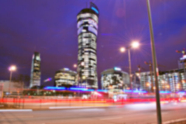 夜迷离散景，灯光城市办公楼，抽象背景图片下载