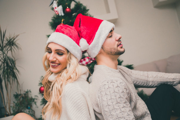 一对互相依赖的情侣图片下载