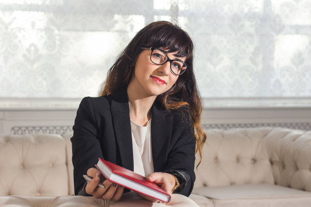 我在办公室的工作日图片下载