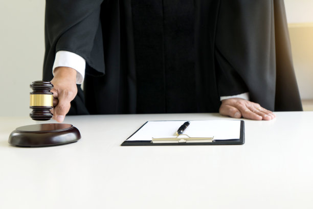 与司法律师原告或被告会面的法官 gavel素材图片
