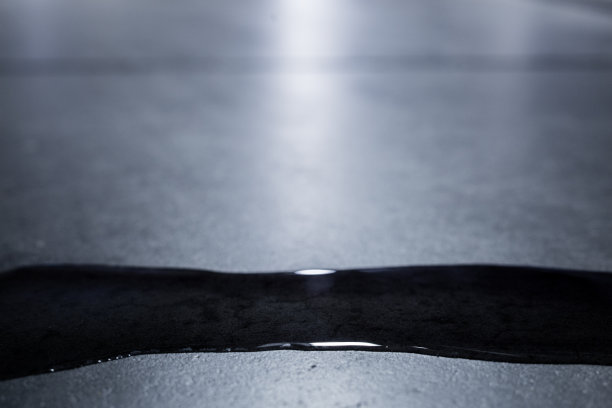 水坑，沥青，停车场图片下载