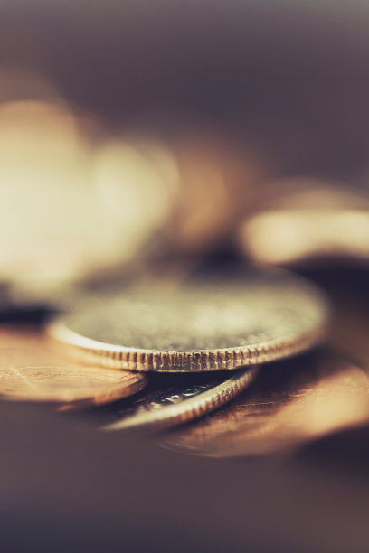 各种各样的硬币。零钱素材图片