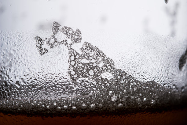 精酿啤酒泡沫图片下载