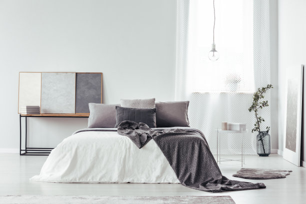 舒适卧室里的海报图片下载