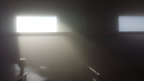 光线射进来。图片下载