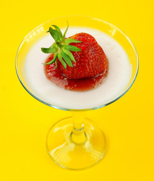 草莓甜点图片下载