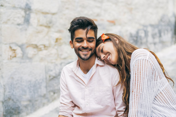 情侣结伴旅行图片下载