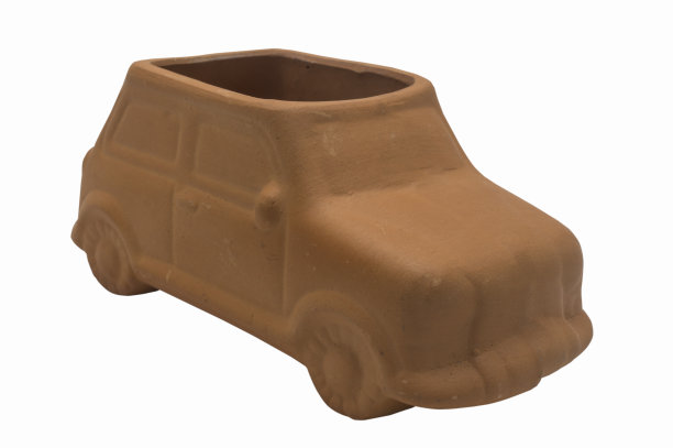 陶器:汽车形状的陶土碗。图片下载
