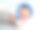 新生儿戴着帽子戴着白毯子，亚洲宝宝肚子疼。婴儿护理，出牙痛，腹痛图片下载