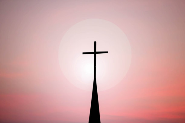 十字架上的基督教堂图片下载