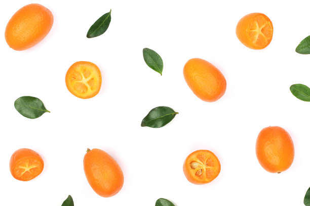 在白色背景上半孤立的金橘或金橘。前视图。平躺模式图片下载