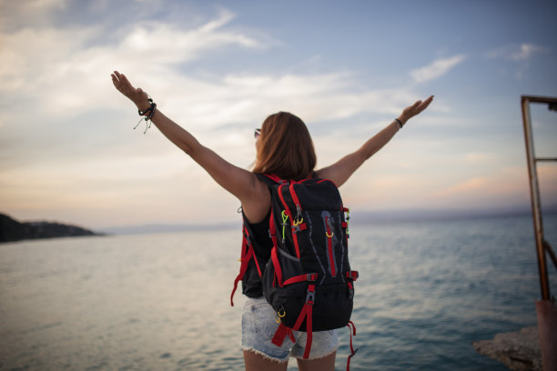 拥抱大自然图片下载