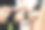 特写的业余运动员同步智能手表图片下载