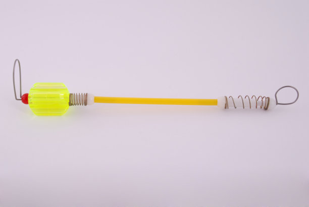 夜间钓鱼的工具图片下载