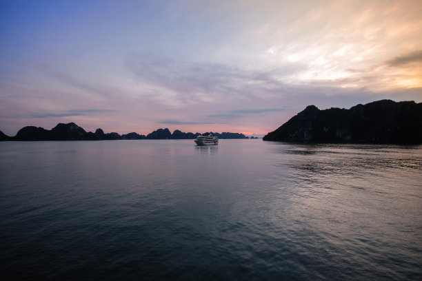 下龙湾邮轮越南图片下载