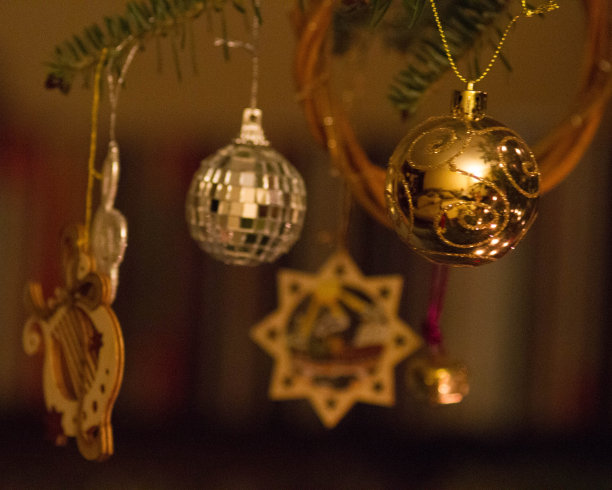 黄金树饰品图片下载