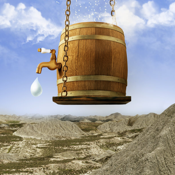 从天上落在旷野的吗哪。装吗哪的木桶。的概念。Shinai山。图片下载