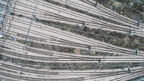 管火车站。无人机向下拍摄的照片图片下载