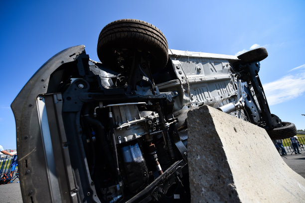 车祸现场和紧急救援服务图片下载