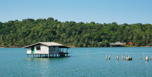 邦宝渔村的棚屋图片下载