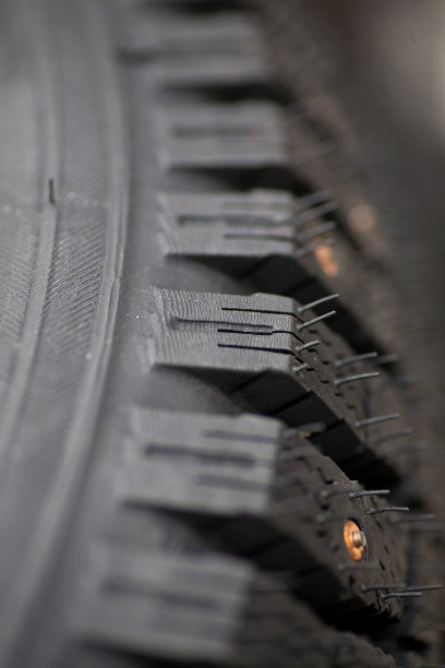 镶嵌轮胎的背景特写图片下载