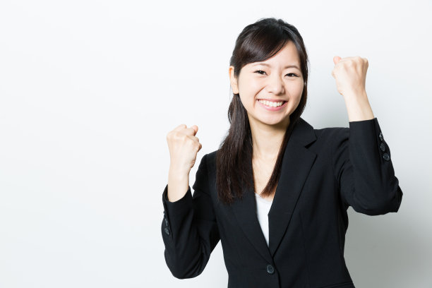 亚洲女商人的肖像孤立在白色的背景图片下载