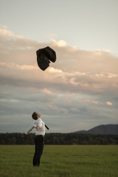 成功商人庆祝快乐图片下载