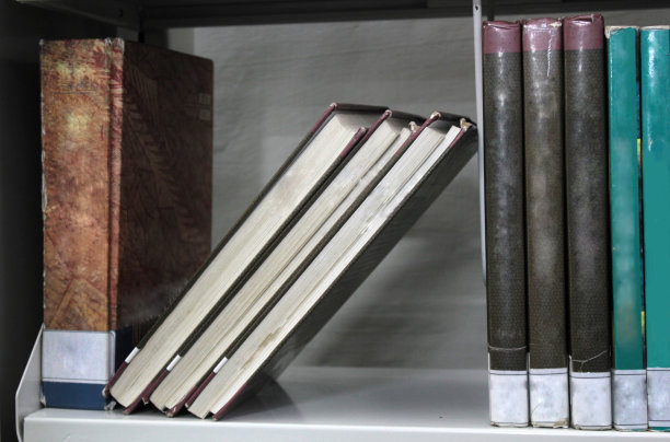 学校图书馆图片下载