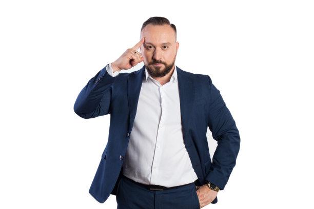 白色背景上沉思的人。年轻商人的肖像，孤立在白色的背景。商业成功的概念。孤立的背景图片下载