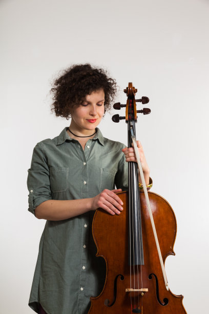 工作室音乐家画像图片下载